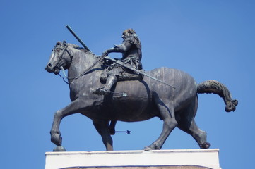 Fototapeta na wymiar Equestrian statue of Gattamelata in Padua, Italy