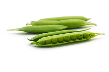 cosses de petits pois © L.Bouvier