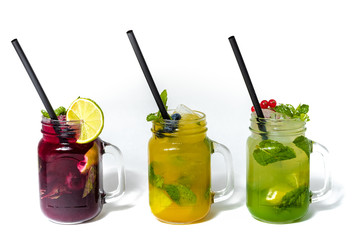 Drei Fruchtige Cochtails 