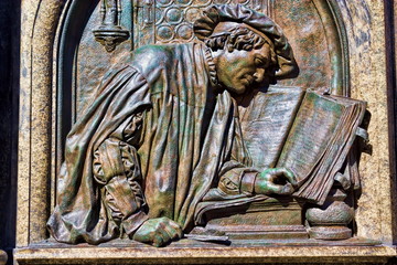 Eisleben, Lutherdenkmal Detail