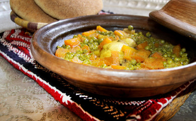 tajine de legumes cuisine marocaine 2019