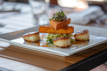 seared scallops appetizer