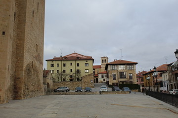 vista desde plaza castilloparroquia de santa cruz,medina de pomar,las merindades,burgos,castilla y leon,españa