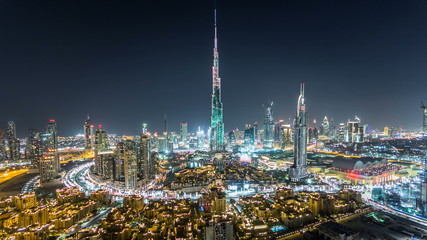 Dubai Downtown bei Nacht Timelapse-Blick von oben in Dubai, Vereinigte Arabische Emirate