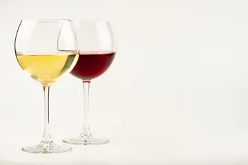Papier Peint photo autocollant Vin Red wine in glass
