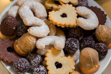 Small christmas biscuits.