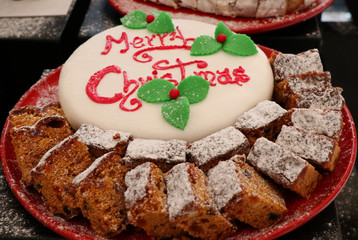 christmas fruit cake frosting