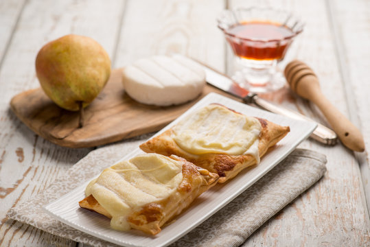 puff pastry with pears honey and tomino cheese