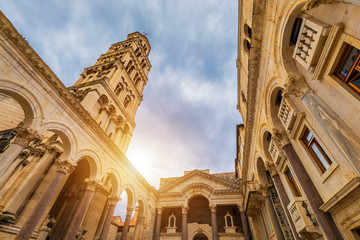 Obraz premium Diocletian's Palace's peristyle in front of Cathedral of Saint Domnius' bell tower in Split, Croatia. Diocletian palace UNESCO world heritage site in Split, Dalmatia, Croatia.