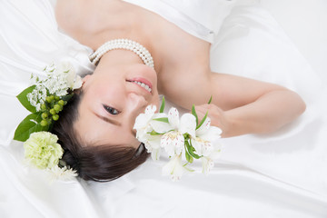 ドレスを着た女性