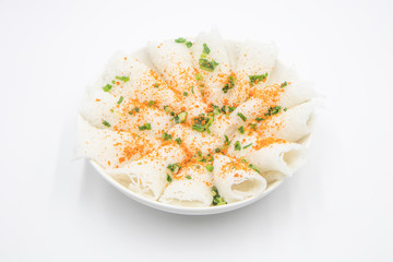 Fine rice vermicelli - Vietnamese dish consisting of rice vermicelli, topped with chopped scallions sauteed in oil 