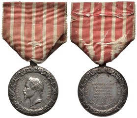 France French military silver medal for campaign in Italia in 1859, laureate head of Emperor...