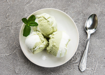 pistachio ice cream and mint