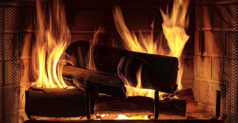 Obraz premium Fulle fireplace photos with established fire