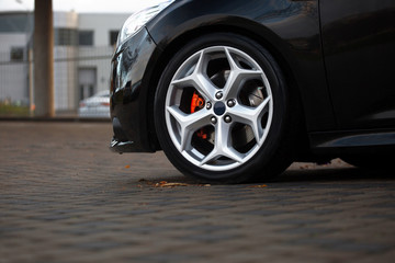 Front rims and wheel of hatchback car