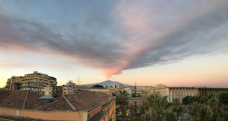 Fototapeta na wymiar Catania: 27 December 2018 - Etna volcano eruption
