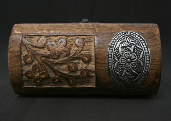 STUD BOX 2