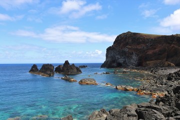 Costa rochosa da ilha graciosa, Açores, Portugal.