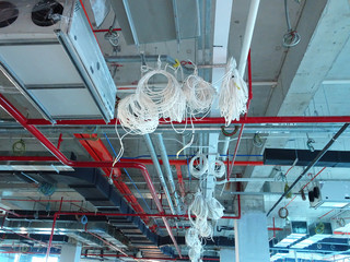 Air condition duct and other services above ceiling level coordinated and installed by construction...