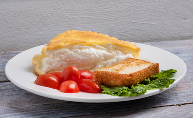 toast and omellete