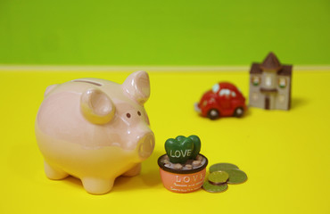 An economy based on the theme of piggy banks
