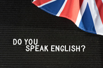 Fototapeta na wymiar Flagge von Großbritannien und Frage Sprechen Sie Englisch
