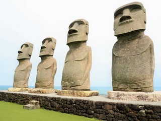 Fototapeta na wymiar moai statue in Japan