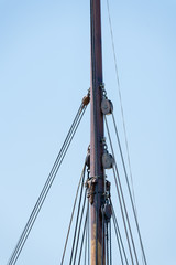 Obraz premium Mast mit Takelagen