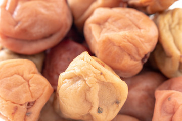 たくさんの梅干し