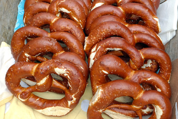 Leckere frische Brezel, Laugenbrezel oder Brezen