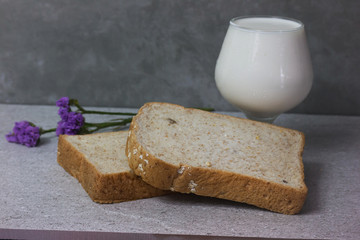 Bread with fresh milk 
