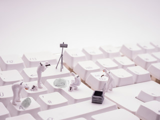 Spurensicherung auf Computer-Tastatur - Tatort