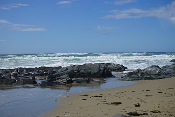 Fototapeta na wymiar Waves coming in to the Beach 11