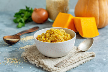 Quinoa porridge with pumpkin.