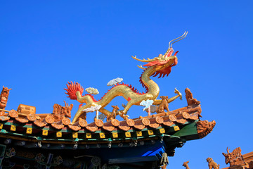 Fototapeta na wymiar dragon sculpture in a temple