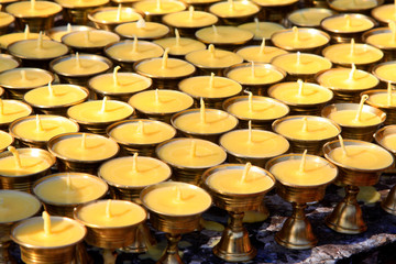 butter lamp neatly arranged