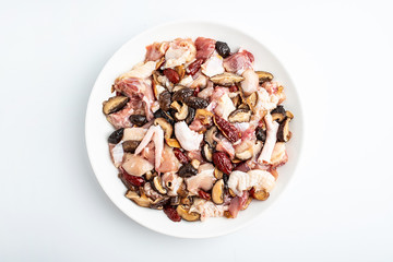 Chinese cuisine, mushrooms, red dates, steamed chicken, cooking