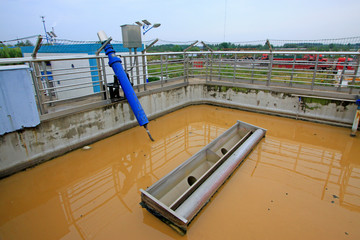 sewage treatment plant aerobic reaction pool