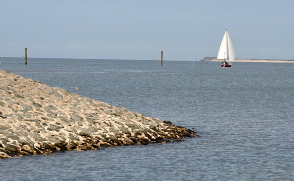 spitz im Meer