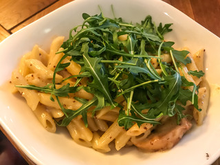 Pasta with rucola