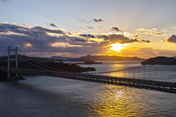 Fototapeta na wymiar 瀬戸大橋のある風景