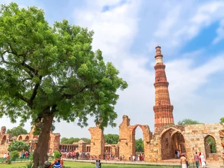 Rolgordijnen 21 JUNE 2018, NEW DELHI - INDIA. Tourist visit Qutub Minar, UNESCO World Heritage Site in New Delhi, India © grafixme