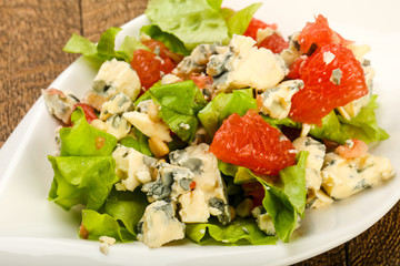 Grapefruit and blue cheese salad