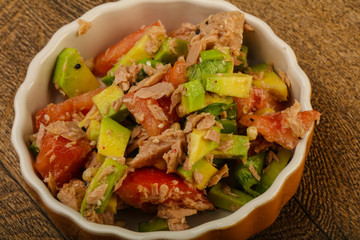 Tuna and avocado salad