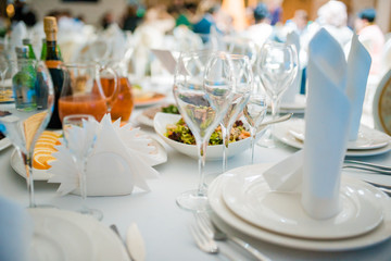 banquete table serve empty glass close up white dish