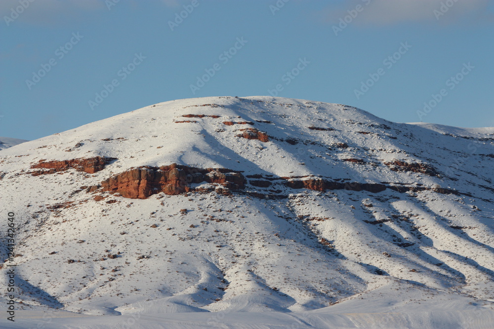 Wall mural montagnes iraniennes en hiver