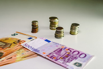 500 euro bills and coins obtained in corruption business.
