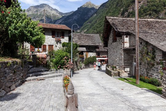Typical Ticino stone houses in Sonogno village, Verzasca valley, Valle Verzasca, Canton Ticino, Switzerland, Europe