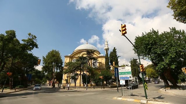 Istanbul Ottoman Altunizade Mosque and Traffic Timelapse