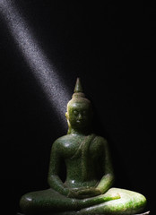 Beam on jade buddha